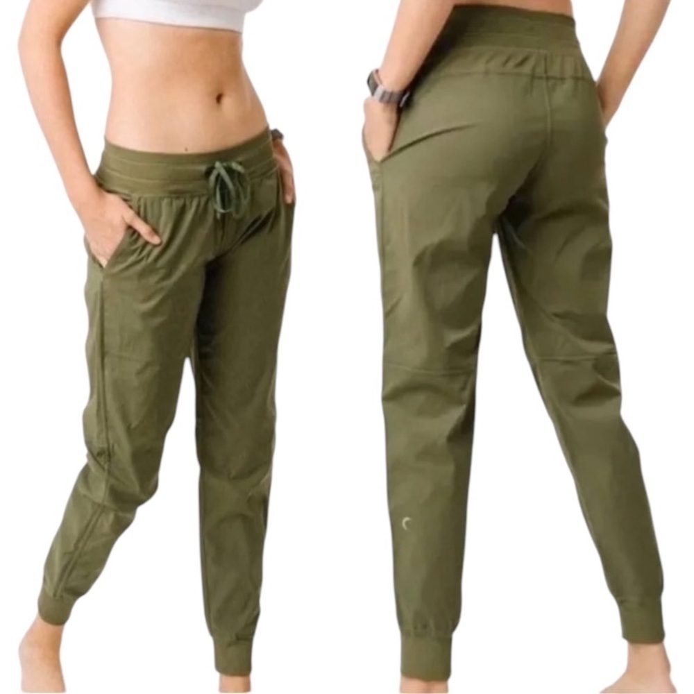Zyia Trail Jogger in Olive Size M